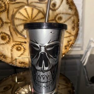 Skull Design Silver Tumbler